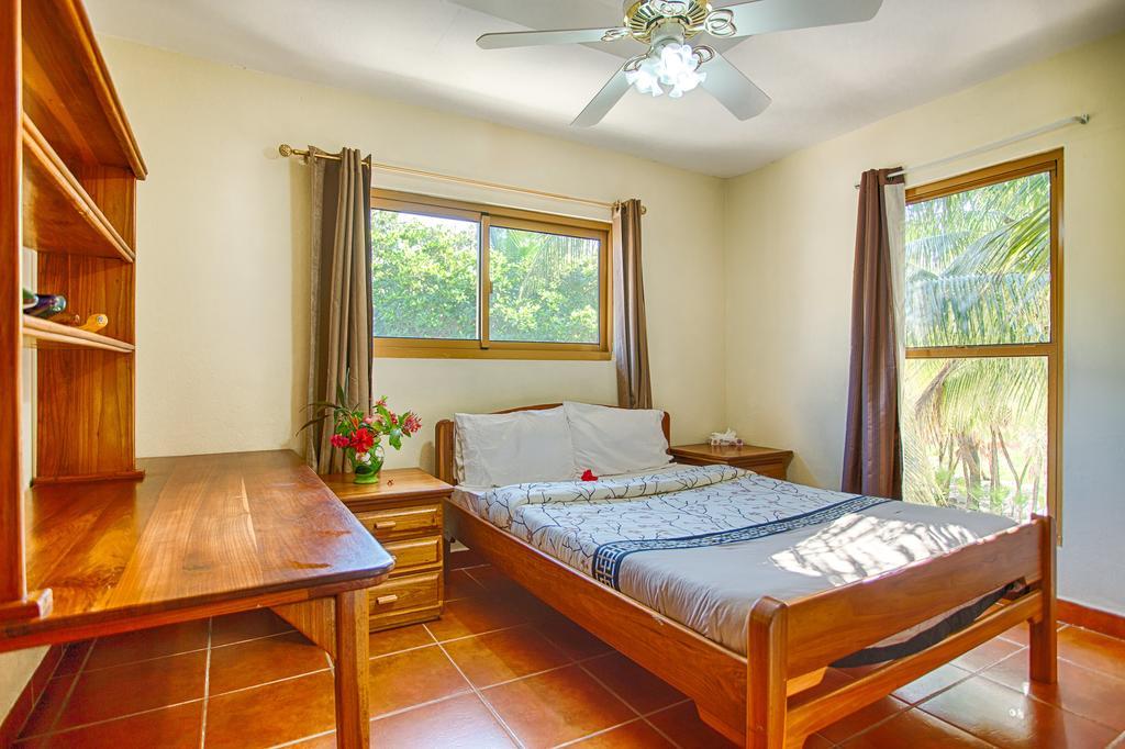 Wild Orchid Placencia Exterior foto